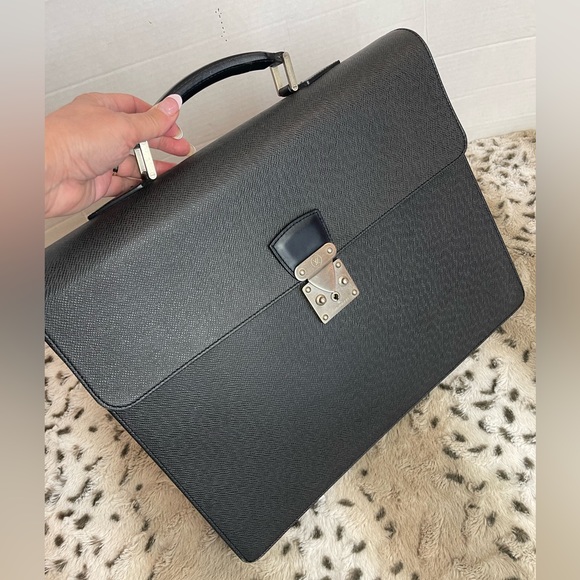 Louis Vuitton Taiga Robusto Black Briefcase Laptop Bag - Picture 2 of 16
